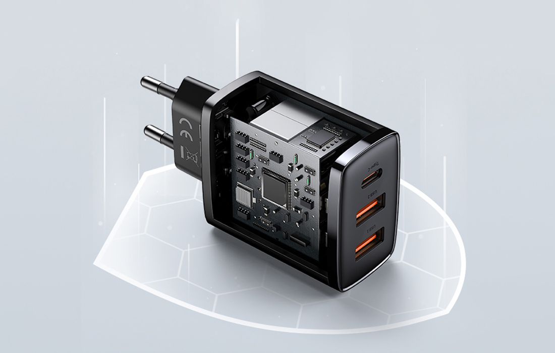 Baseus Compact Schnellladegerät 30W - USB-C PD, 2xUSB - Schwarz